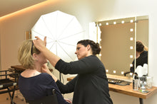 Lade das Bild in den Galerie-Viewer, Make-up Beratung/ Schminkberatung 120 Minuten
